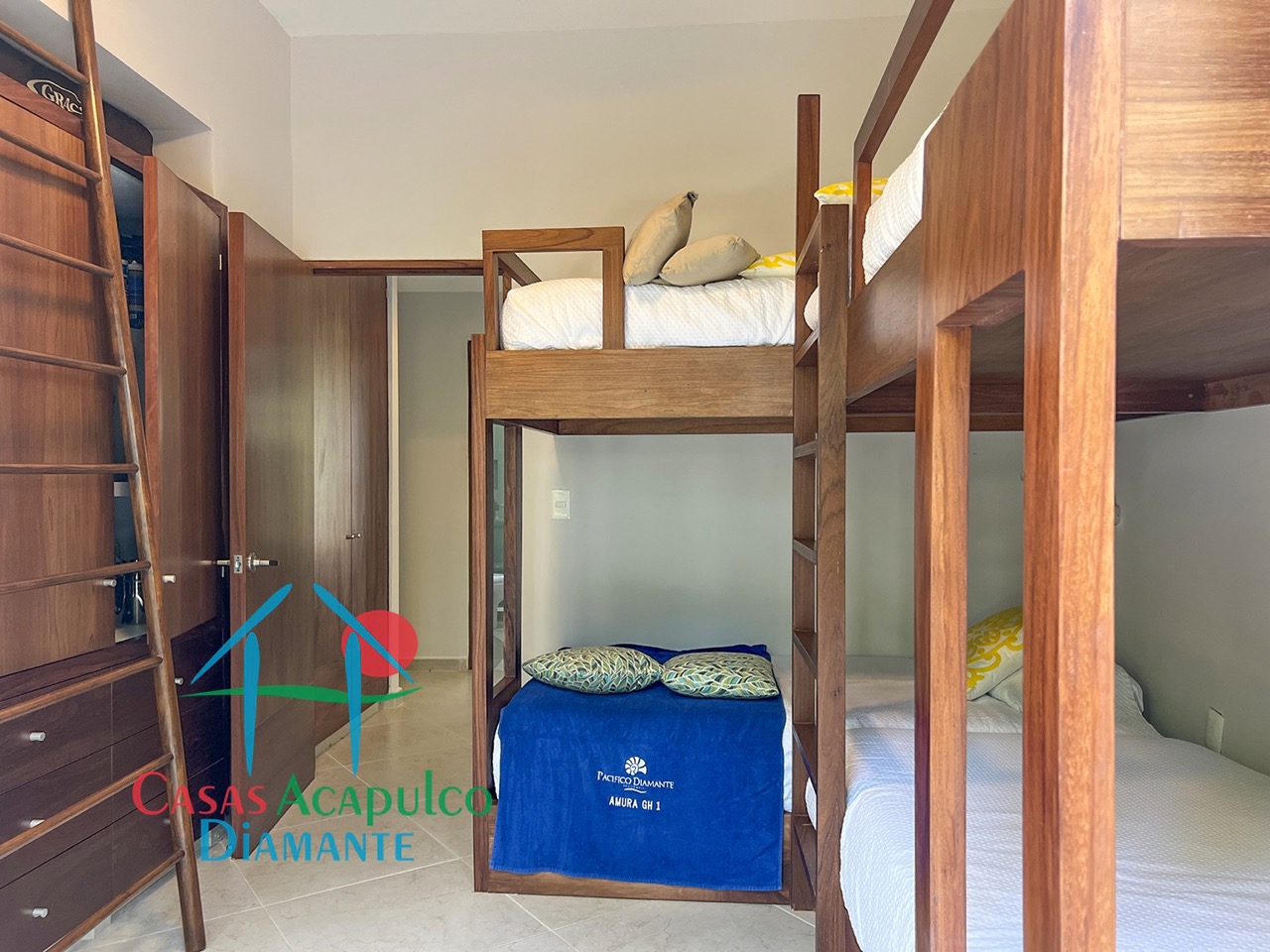 Pacífico Diamante Amura GH 1 - Recámara uno 3